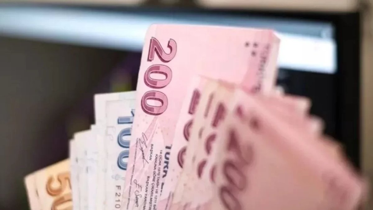 Bankalar faizleri güncelledi! Bankada parası olana bir maaş geliyor: İşte banka banka faiz oranları