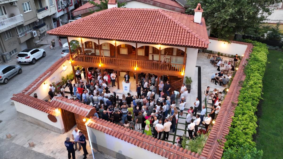 Hacı Hızır Salih Efendi Konağı Merkezefendi'de hizmete açıldı