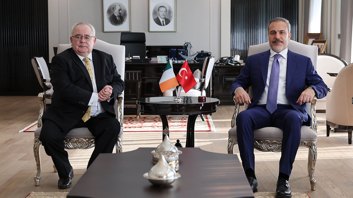 Fidan İrlanda Meclis Başkanı O Fearghail ile görüştü