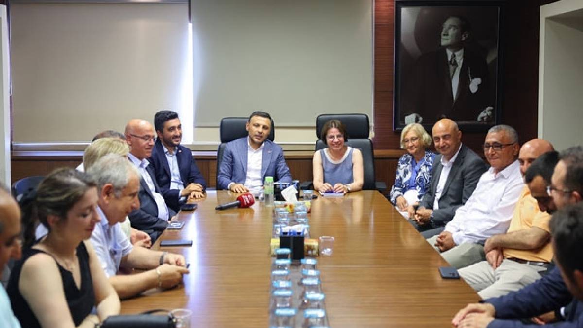 CHP İstanbul İl Başkanı Özgür Çelik’ten Esin Köymen’e ziyaret