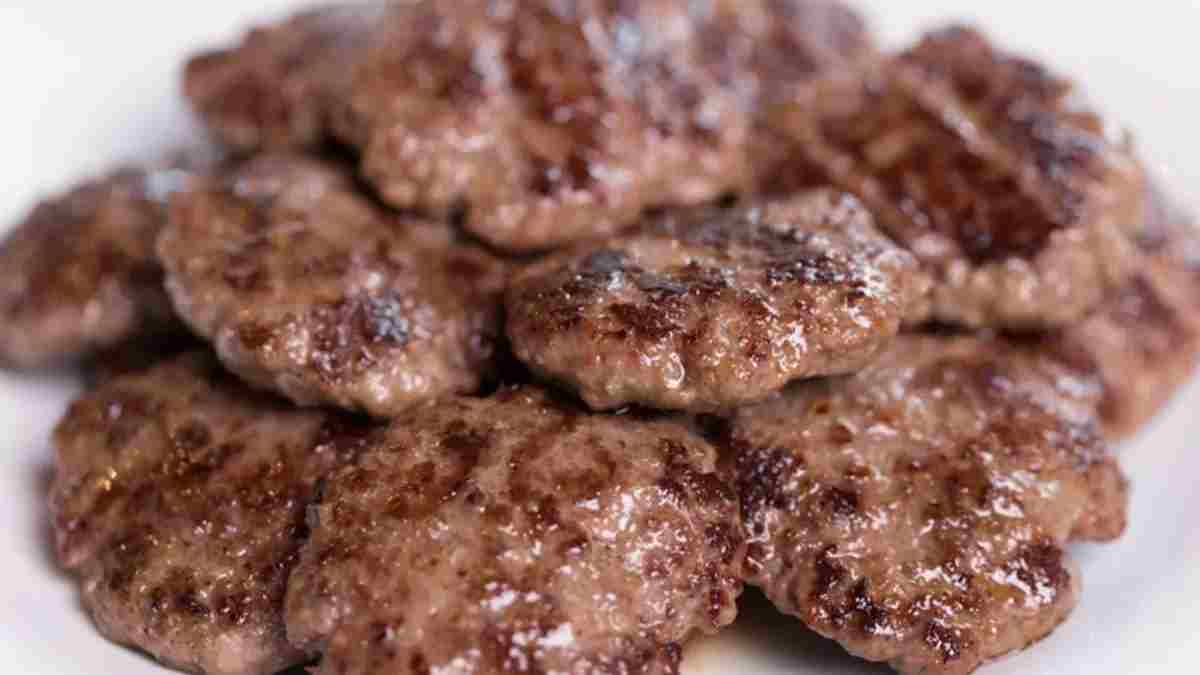 Şeflerin sırrı: Lüks restoranlarda köfte nasıl pişiriliyor? İşte köfteyi asla kuru bırakmayan teknik!