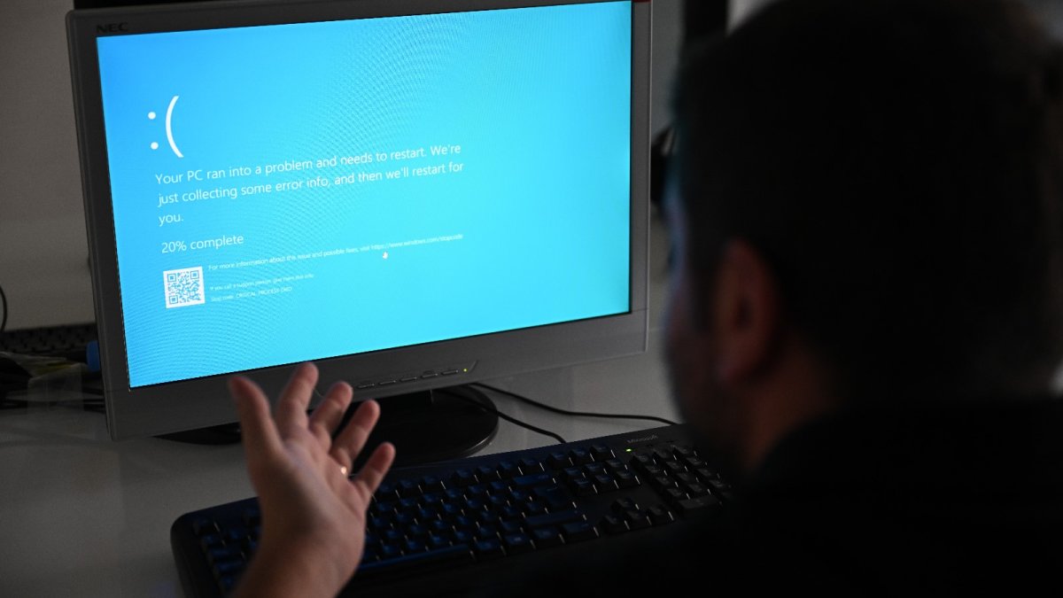 Dünya genelinde yazılım krizi: Hava yolları ATM’ler her şey durdu