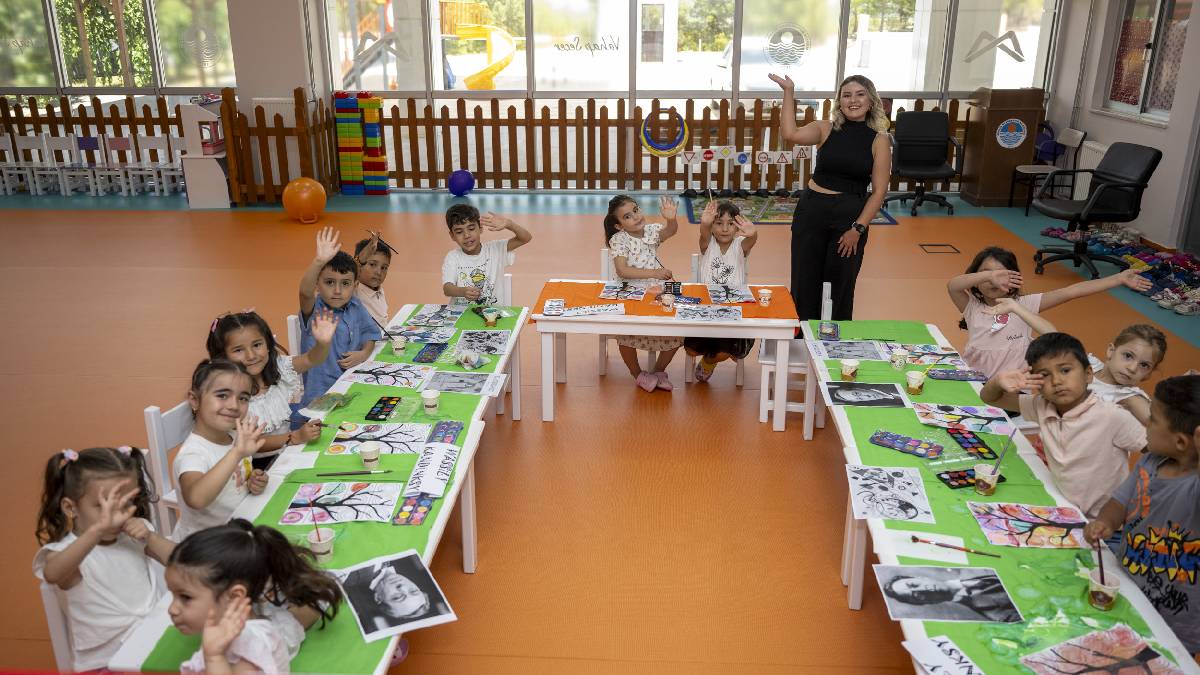 Mersin’in her köşesinde çocuklar hem öğreniyor hem de eğleniyor