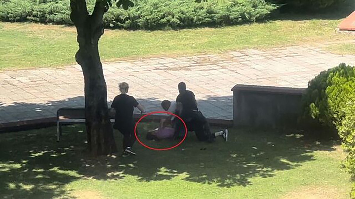 Sokak ortasında kadına şiddet: Eşini valilik önünde boğmaya çalıştı!