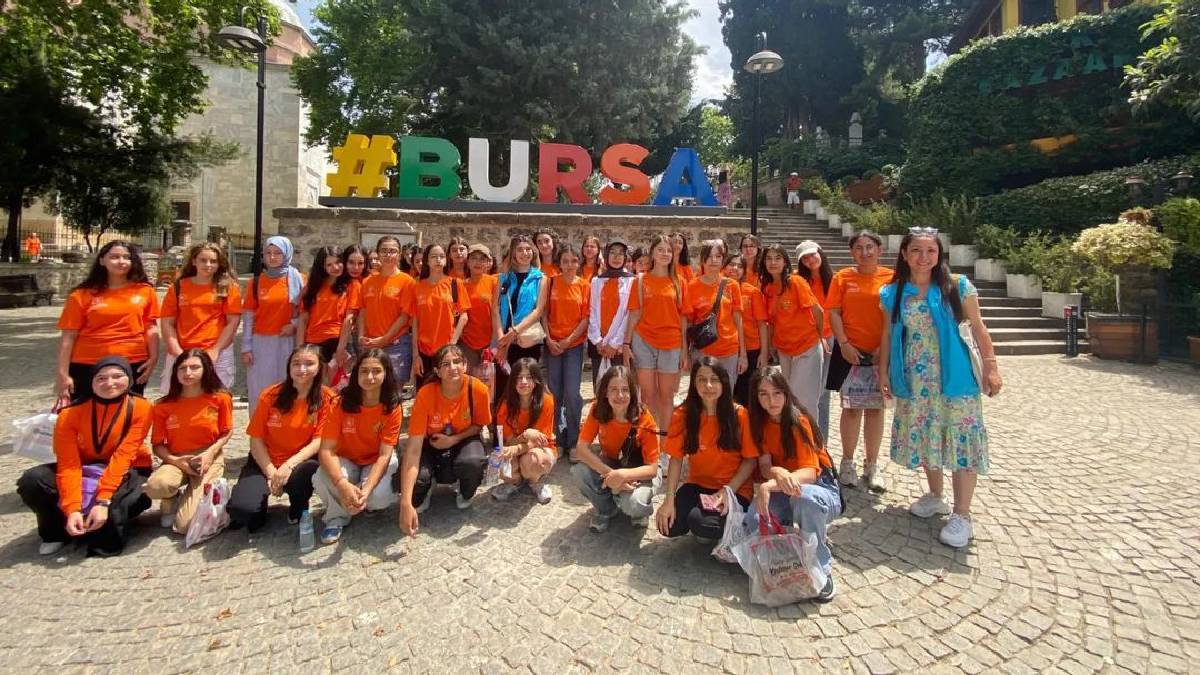 Gençlere doğayla iç içe kamp fırsatı