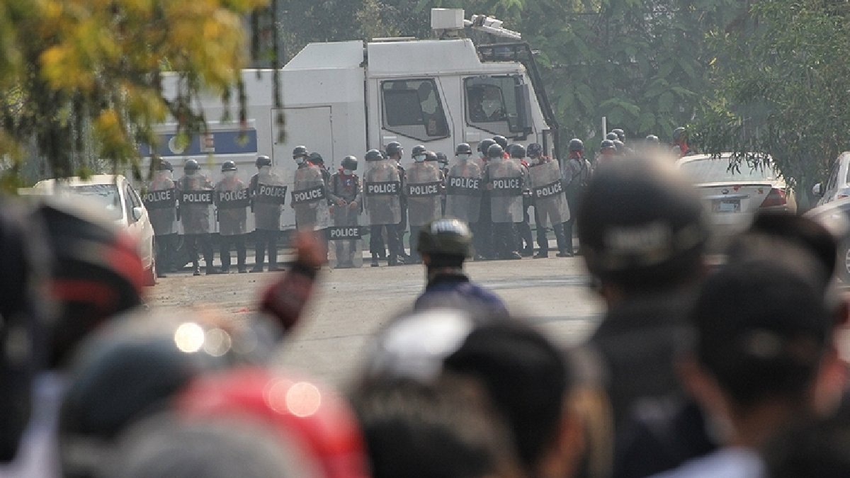 Myanmar'daki çatışmalar eğitimi de vurdu! 174 okulda hasar var