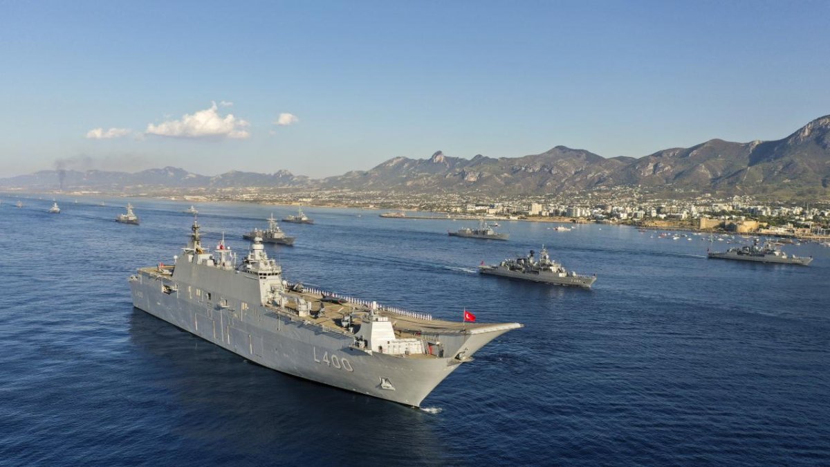 Kıbrıs Barış Harekatı’nın 50. yıldönümü: 50 gemi ile geçit töreni düzenlendi