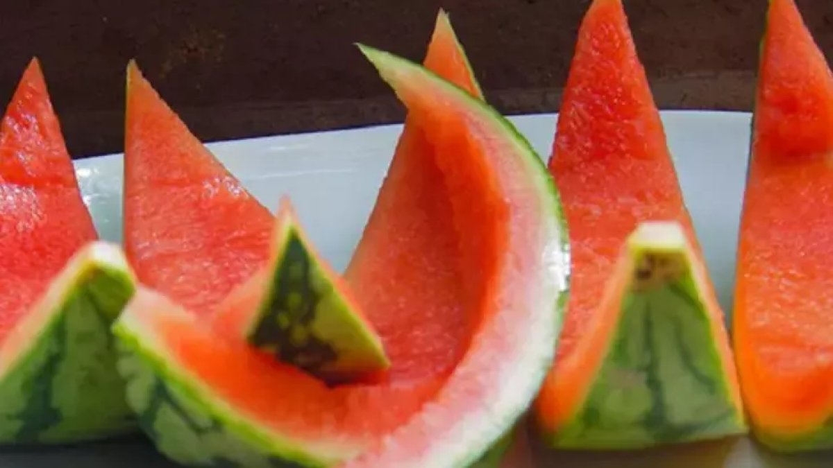 Karpuzu kabuğuyla tüketin! Libidoyu artırıyor, tansiyonu dengeliyor: Ünlü doktor önerdi