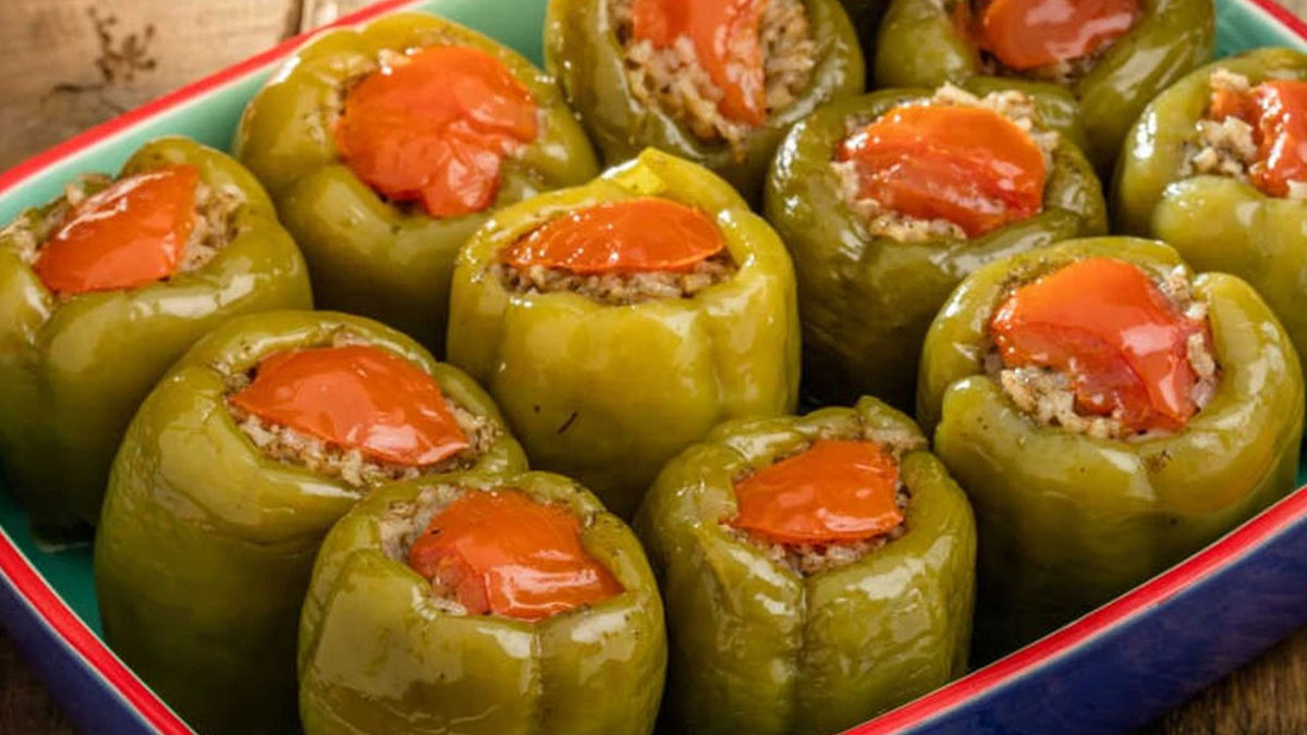 40 yıllık usta, biber dolmasının lezzetini arşa çıkaran sırrını açıkladı! Meğer bu kadar kolaymış
