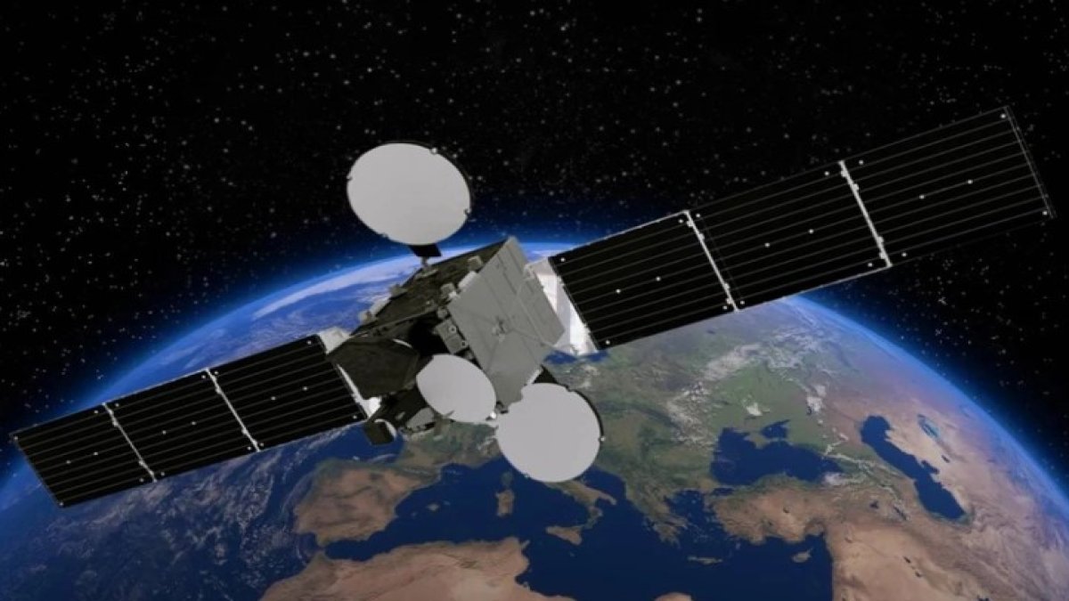 Bakan Kacır, TÜRKSAT 6A'nın test yörüngesine yerleştiğini duyurdu