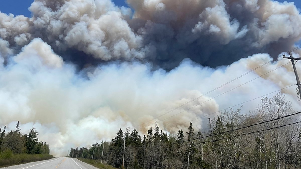 Kanada’daki orman yangını kontrol edilemiyor! 95 bin hektarlık alana yayıldı