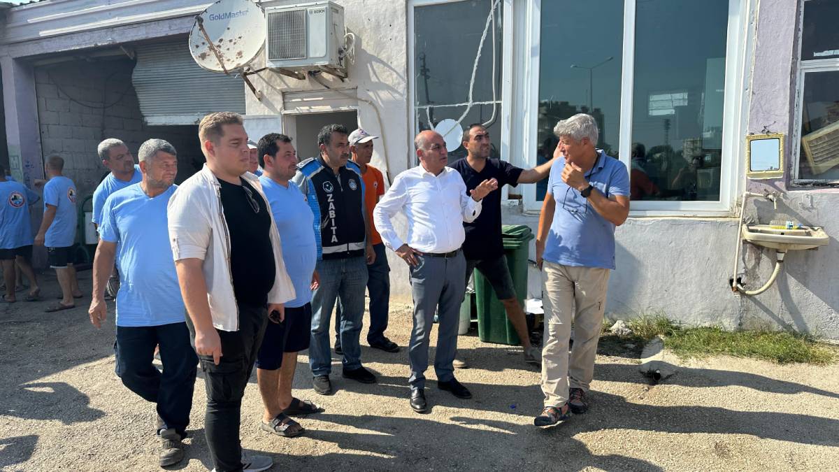 Aylık 5 milyon geliri olan belediyeyi 205 milyon lira borçla devralan Başkan Erdinç Altıok, 10 yıldır tam maaş alamayan işçileri