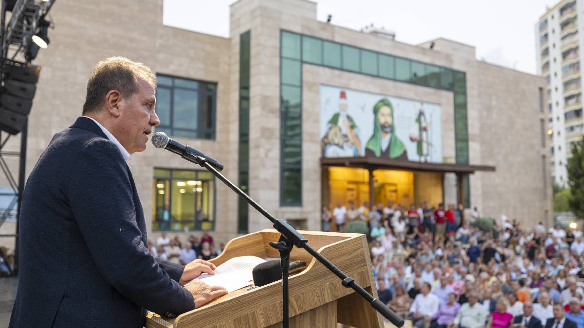 Başkan Seçer Ve Meral Seçer, Cemevi tarafından düzenlenen aşure etkinliği’ne katıldı