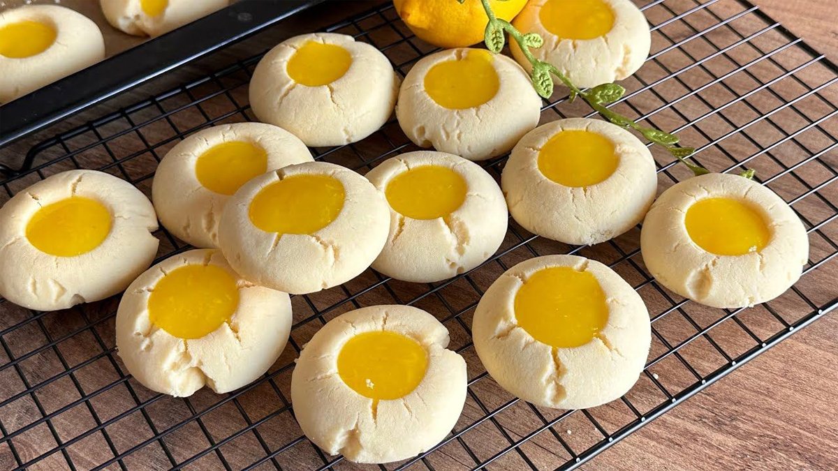 Misafir gelecekse telaşa düşmeyin! 3 malzemeli un kurabiyesi: Hemen yoğurulup  çabucak pişiyor