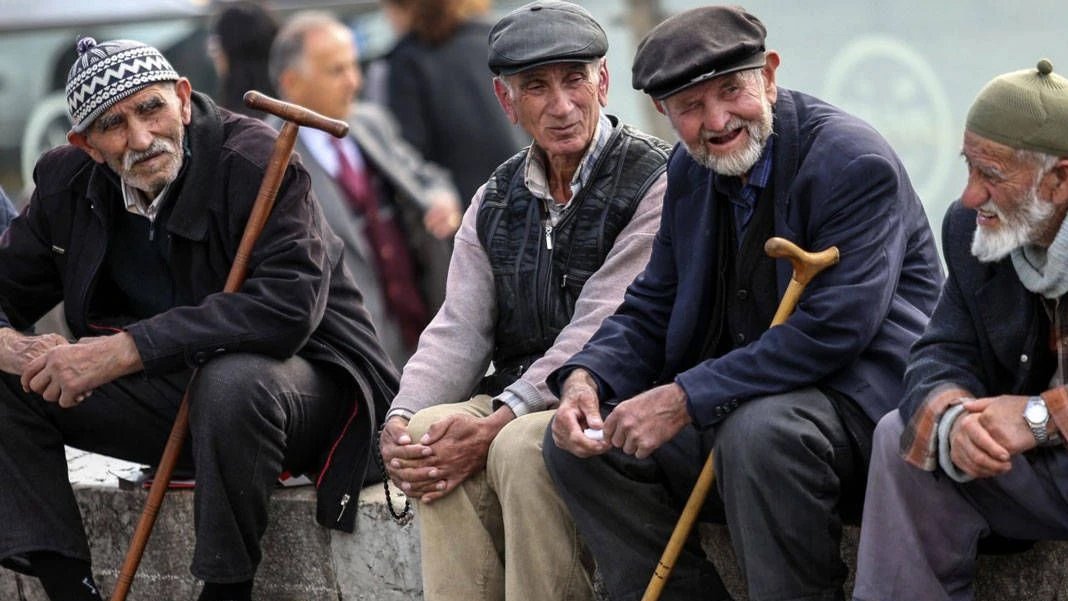 Emekli Halk Kart için tarih verildi! Dağıtıma başlanacak