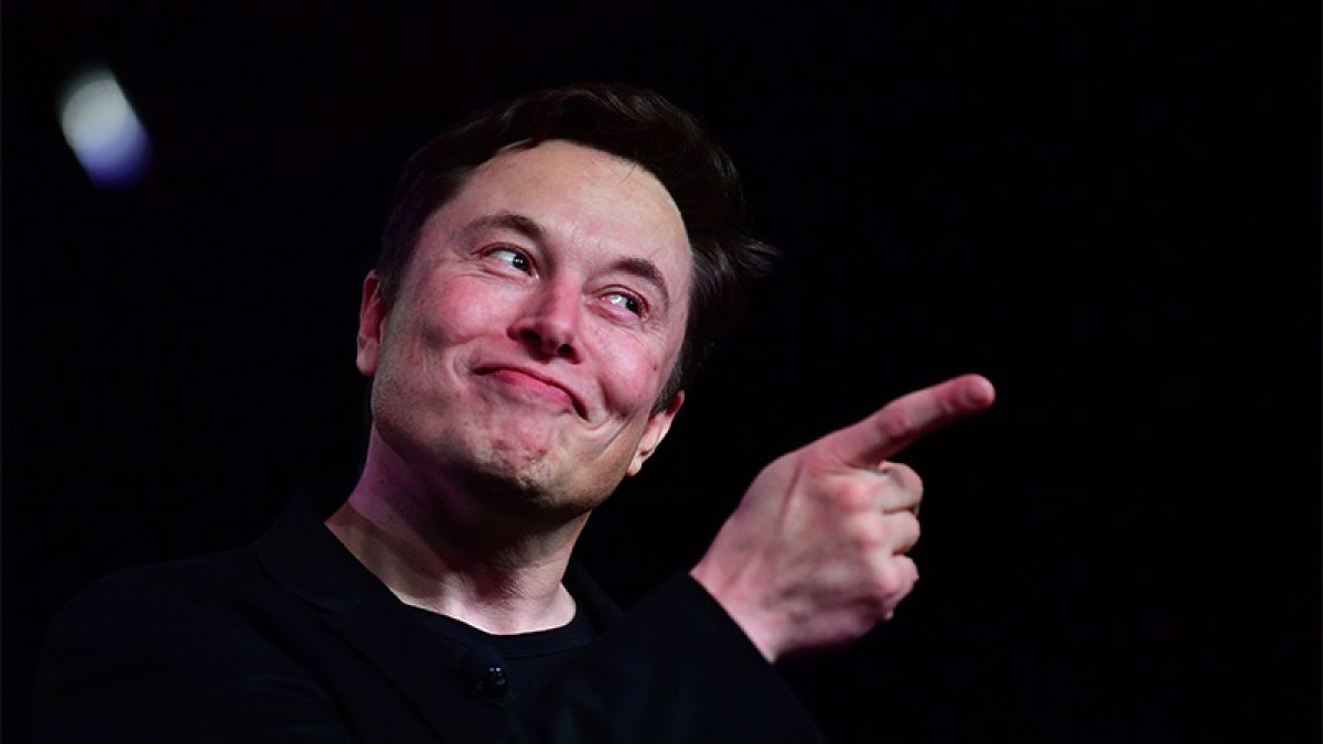 Elon Musk: Tesla, gelecek yıl insansı robotları kullanacak