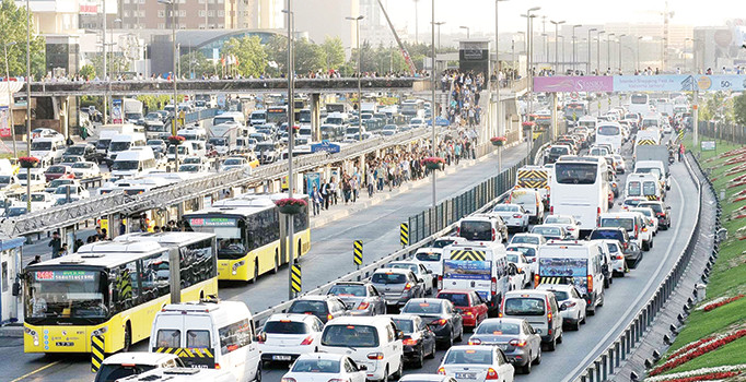 Zorunlu sigortada prim düştü kasko arttı