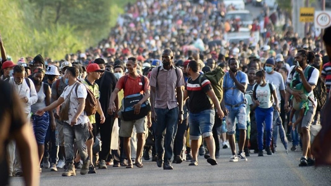 Göçmenler Trump korkusuyla ABD sınırına yürüyor: Hedefleri seçime kadar sınırı aşmak