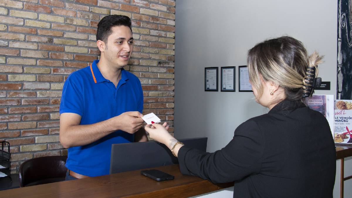 Büyükşehir, gençlerin kariyer yolculuklarında onları ileri taşımaya devam ediyor