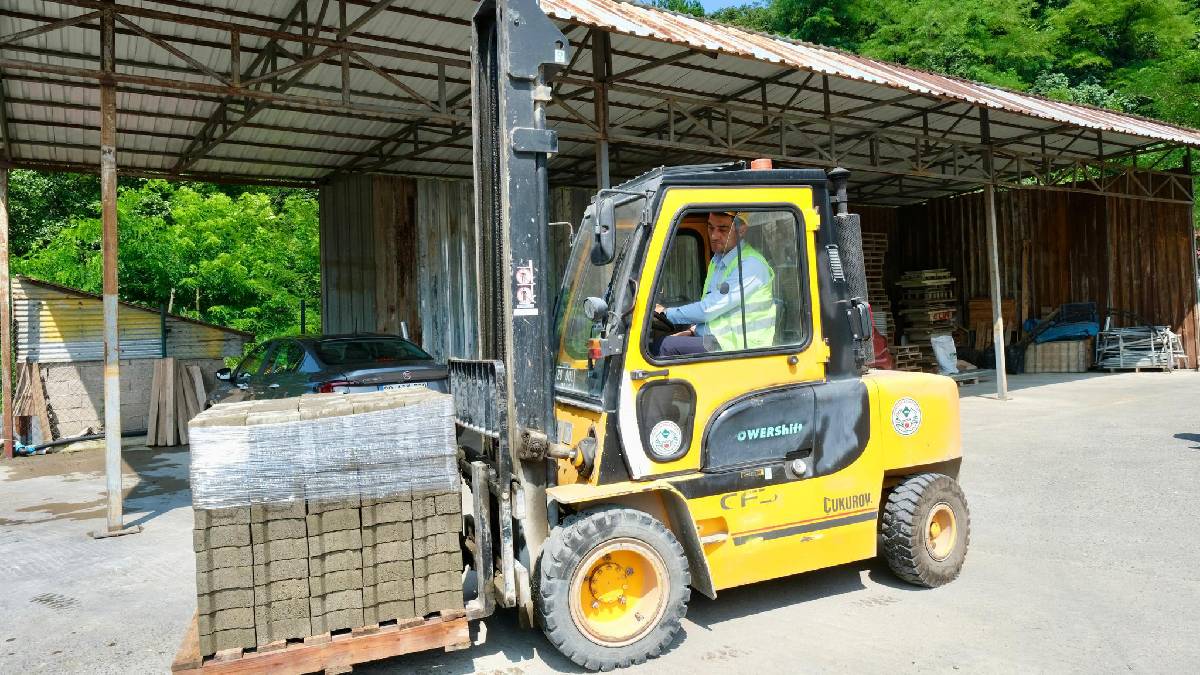 Giresun Belediyesi’nin konkasör üretiminde hedef 10 bin kilit parke