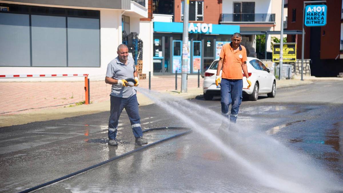 Giresun Belediyesi’nden cadde ve sokak temizliği