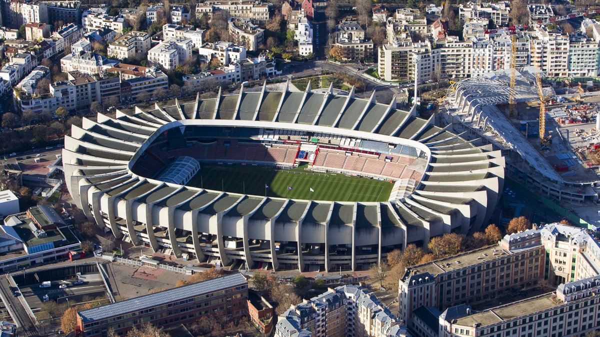Paris'te İsrail maçı öncesi şüpheli çanta alarmı