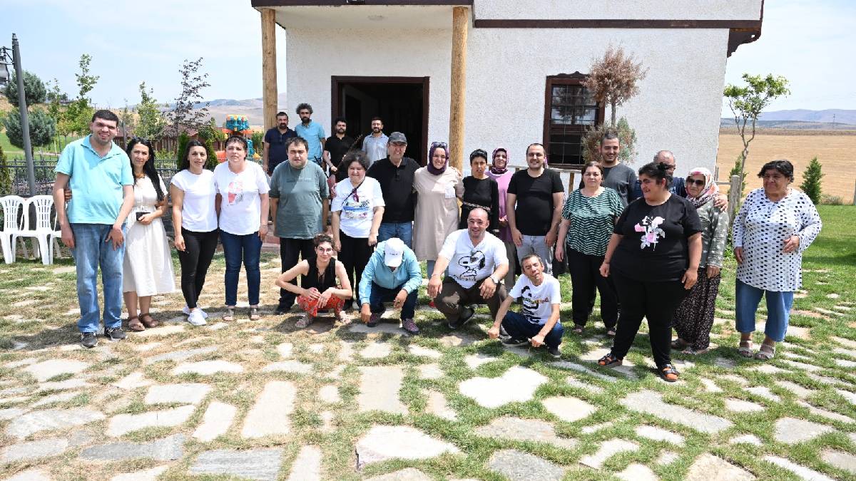 Başkan Ekicioğlu özel öğrenci ve aileleriyle buluştu