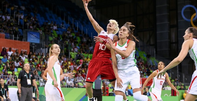 Rio Olimpiyatları’nda Potanın Perileri, Brezilya karşısında