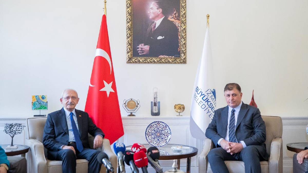 CHP’nin 7’nci Genel Başkanı Kemal Kılıçdaroğlu İzmir’de Büyükşehir Belediyesi’ni ziyaret etti