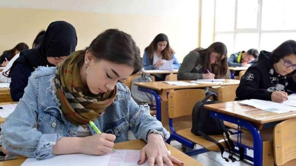 Gözler Ağustos’ta: AÖF Yaz Okulu Sınavı Tarihi ve Detayları 2024!