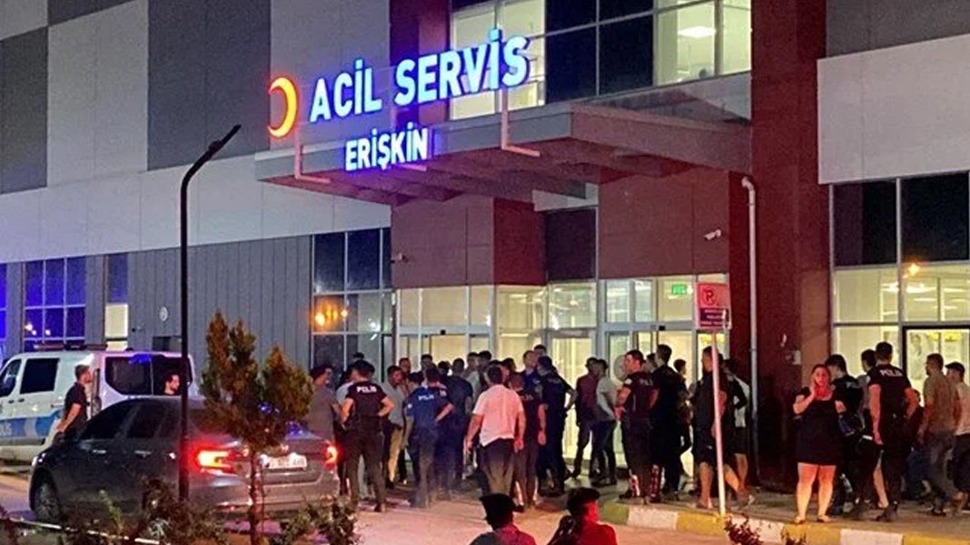 İki grup arasında kavga çıktı: Belde belediye başkanı da yaralandı