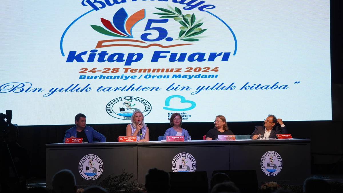 Başkan Subaşı ‘’Yerelden İktidara’’ konulu söyleşiye konuşmacı olarak katıldı