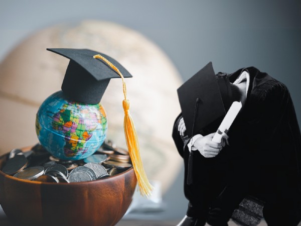 Yurtdışı eğitimde dikkat: Pembe hayaller satıyorlar