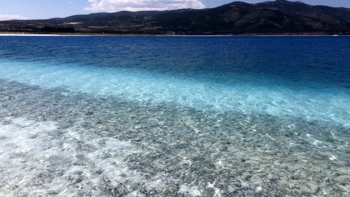 Türkiye'nin Maldivleri kararıyor: Turkuaz renkli Salda'da kirlilik alarmı