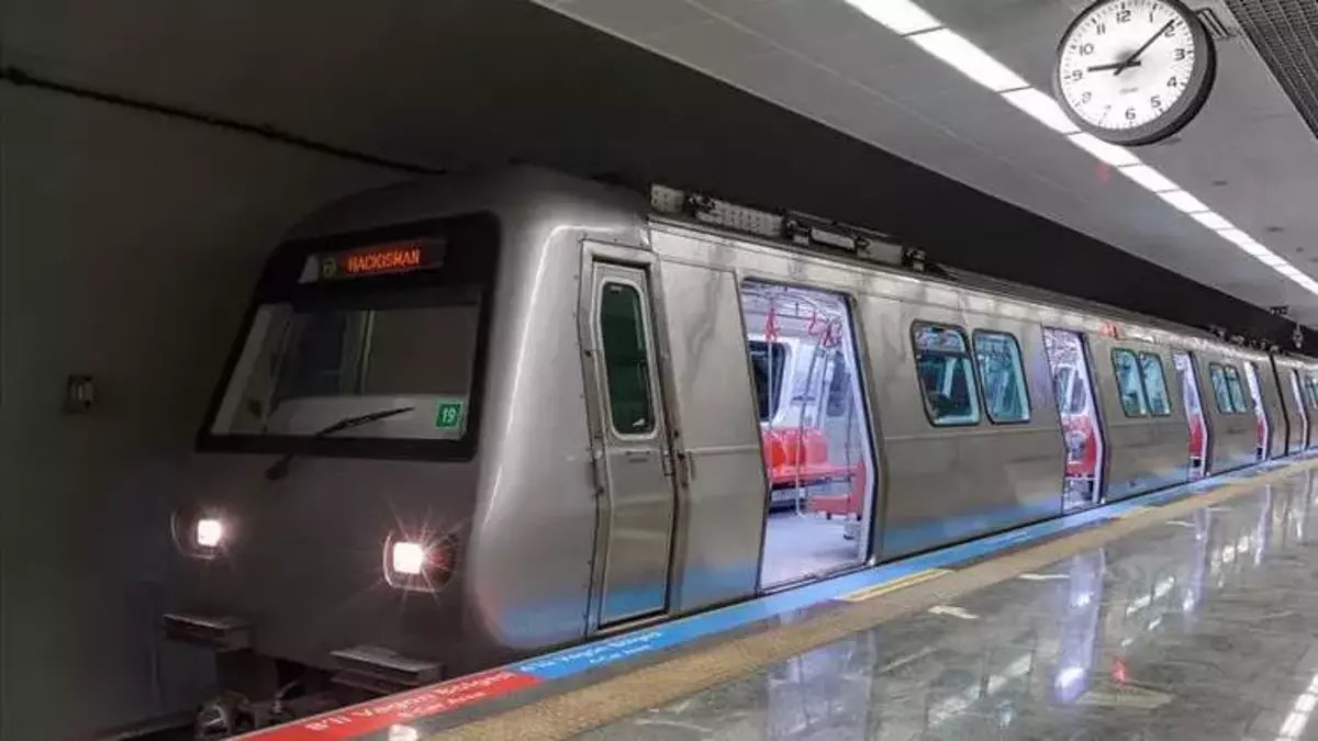 İstanbul'da metroya binecekler dikkat! Metro seferleri değişti: O saatlere kadar kullanabilirsiniz