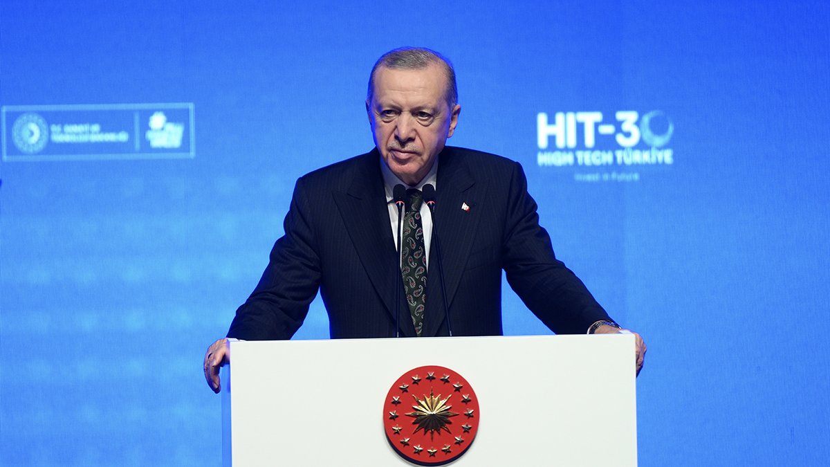 Erdoğan: Çağımızın hitler'ini baş tacı yaptınız