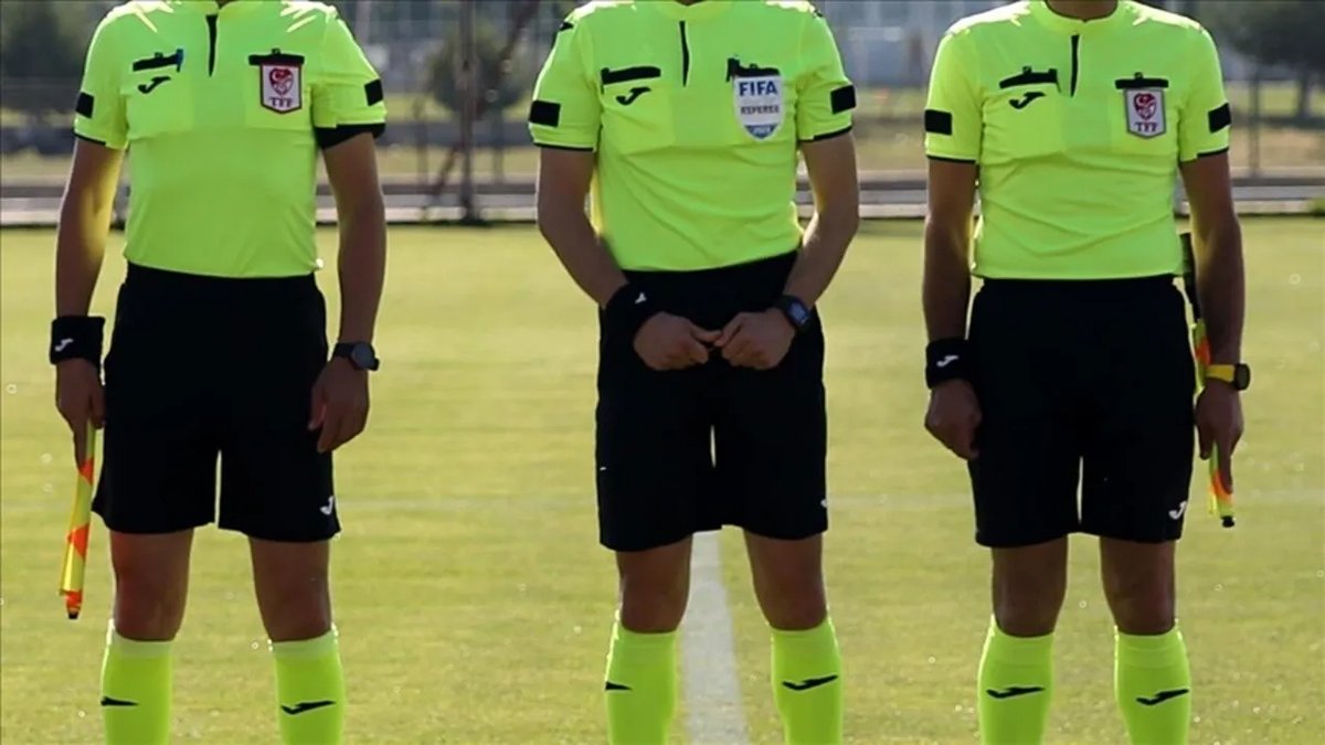 İki isim hakemliği bıraktı!