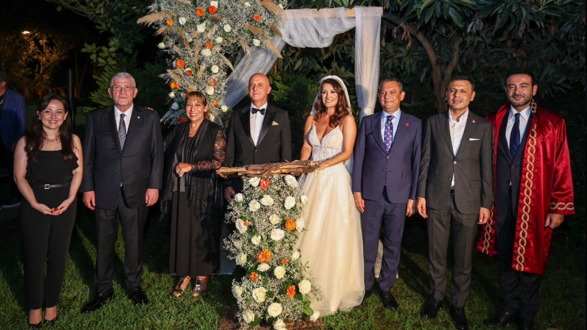 Siyaset ve medya dünyası bir arada: Serap Belovacıklı ve Ümit Özlale'nin düğün törenine üst düzey katılım