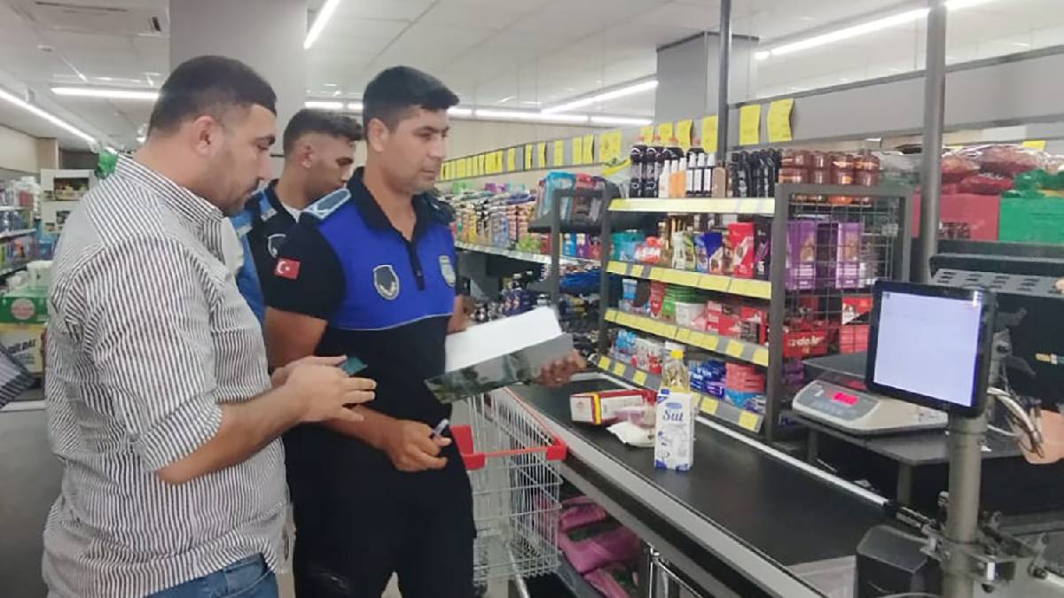 Esnaf ve sanatkarı ziyaret eden Yumurtalık Belediye Başkanı Erdinç Altıok, zor zamanları birlikte aşacaklarını vurguladı