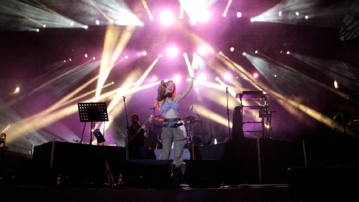 KÖFN ve Feride Hilal Akın, Bursa Festivali’nde gençlerle buluştu