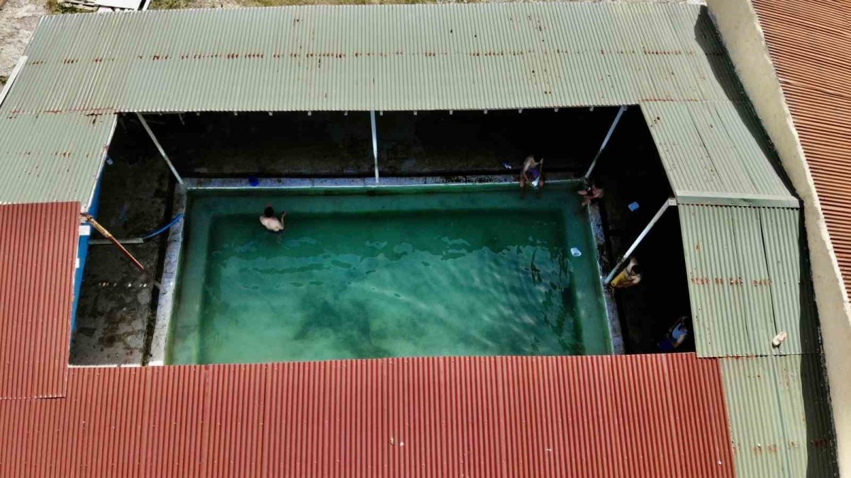 50 derecelik su şifa dağıtıyor! Dünyanın dört bir yanından ziyaretçi akınına uğruyor: Onlarca derde deva