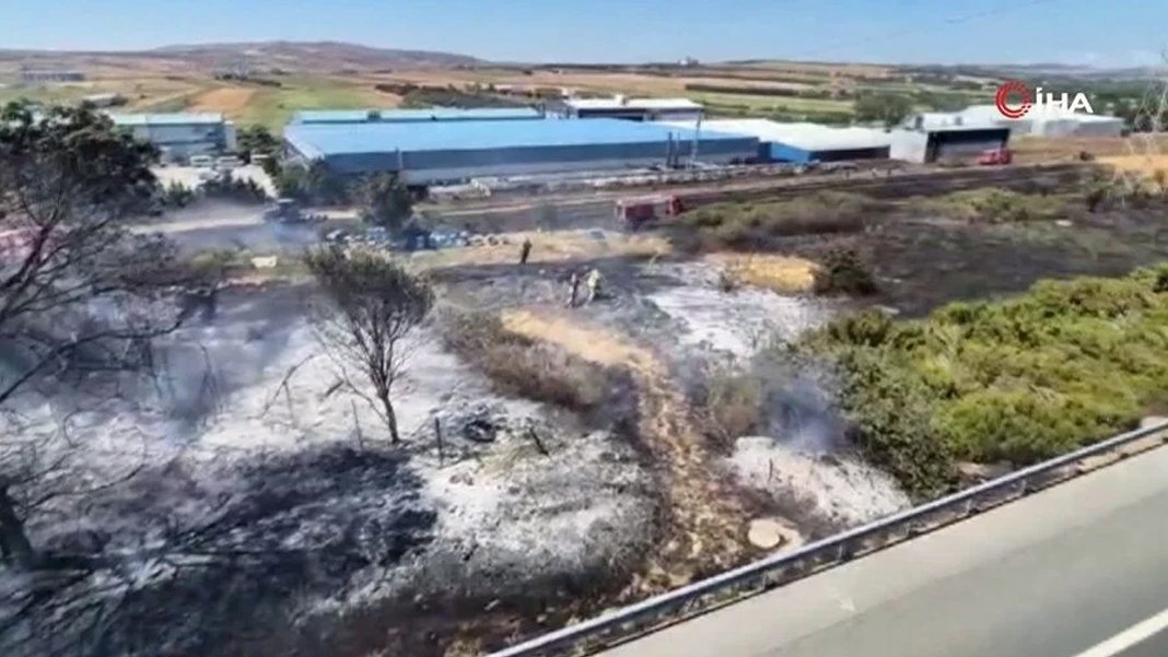 İstanbul'da yangın: D-100 Kara Yolu tek yönlü trafiğe kapatıldı