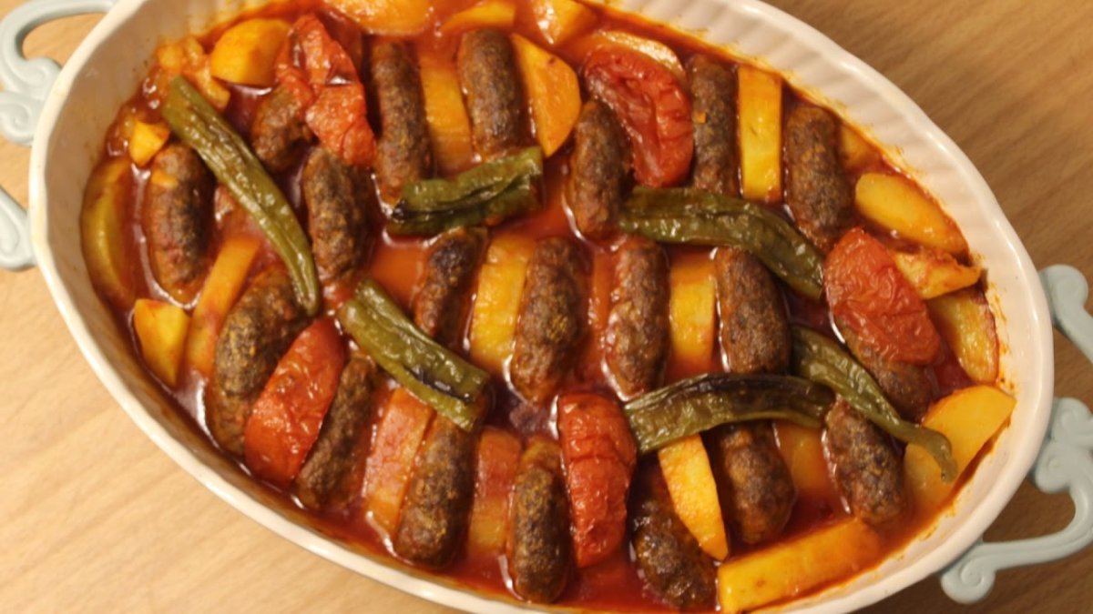 Egeli Şeflerden Lezzet Garantili İzmir Köfte Tarifi ve İpuçları