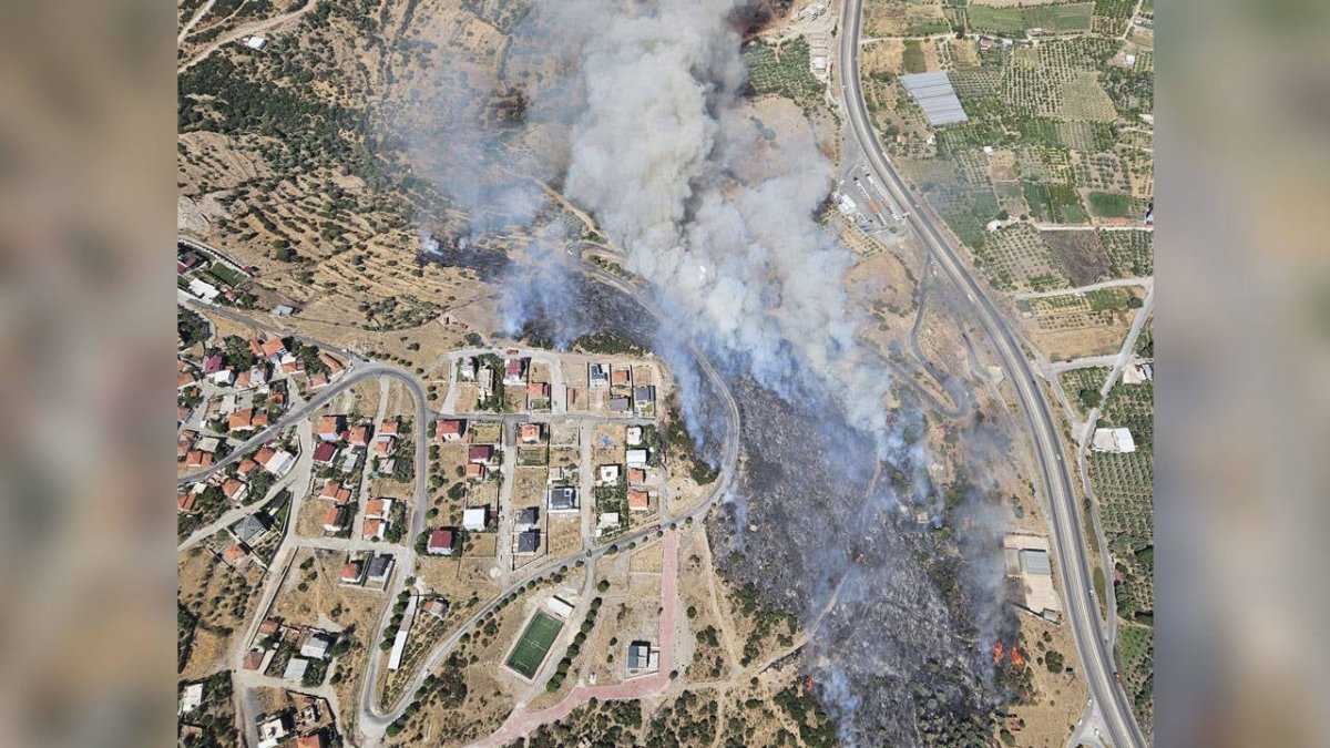 İzmir’in Menemen ilçesinde yangın