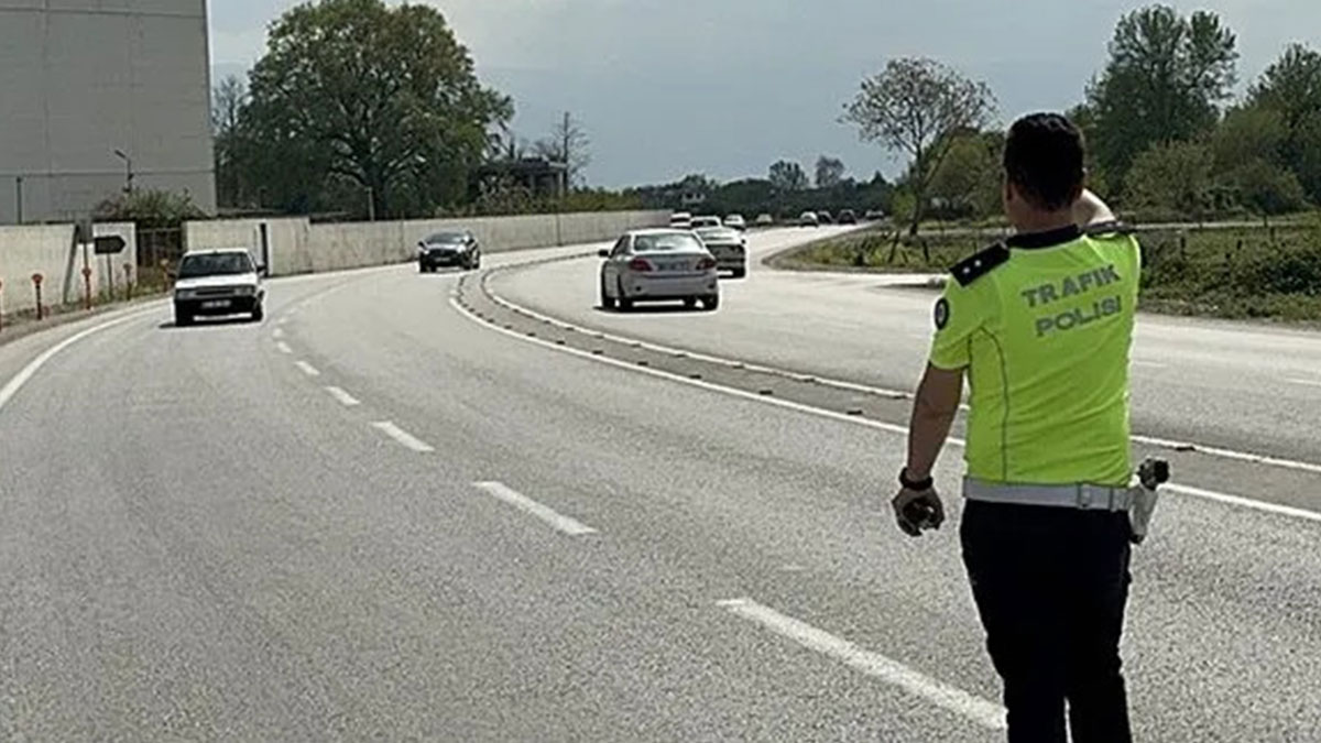 Selektörle radar uyarısı tarih oluyor: O uygulamadan görülebilir! Sürücülere dev hizmet