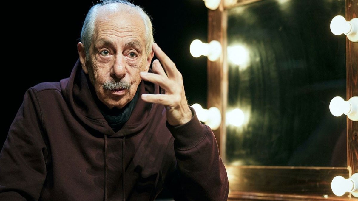 Usta tiyatrocu Genco Erkal hayatını kaybetti