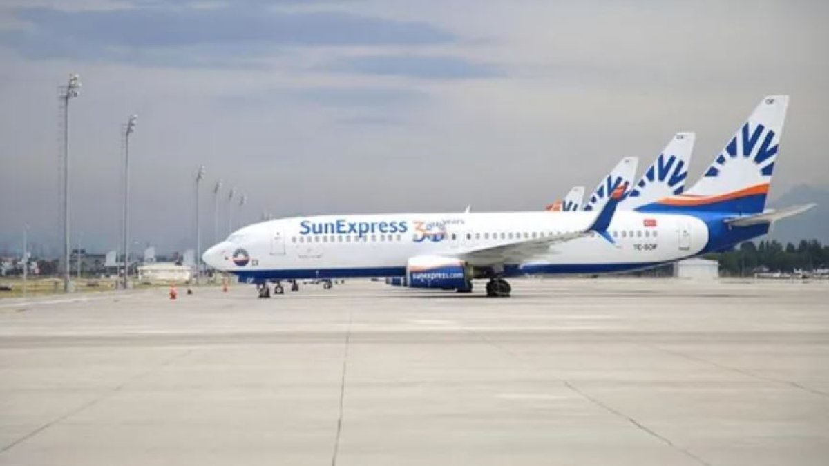 Sunexpress Beyrut seferlerini askıya aldı