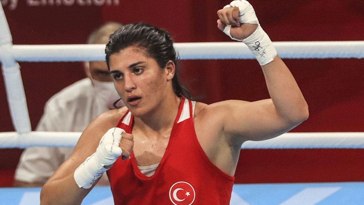 Busenaz Sürmeli'den harika galibiyet