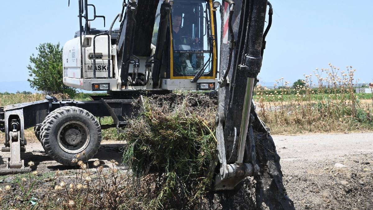 Yeşilköy Mahallesi talep etti, dere temizliği 5 gün içinde başladı