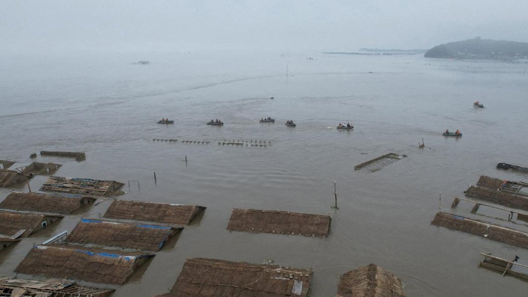 Güney Kore'den Kuzey Kore'deki sel açıklaması: Ölü veya kayıp kişi sayısı bini aşmış olabilir
